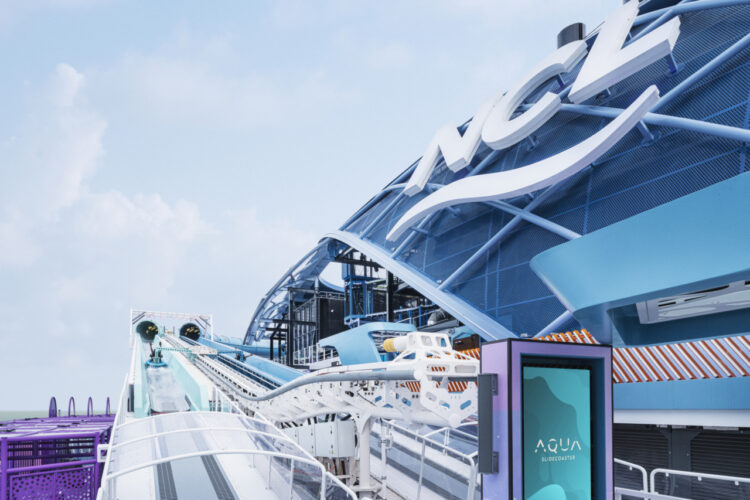 Entrée du Aqua Slide Coaster à bord du NCL Luna