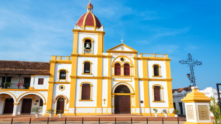 Ville coloniale de Santa Cruz de Mompox en Colombie le long du fleuve Magdalena